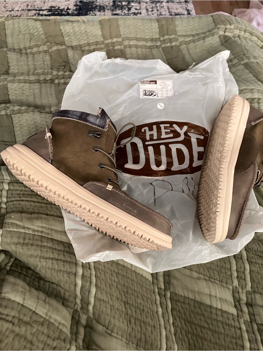 Hey Dude Men’s Olive Brown Lace-Up Casual Boots with Cream Sole Sz 8